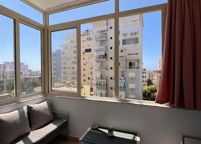 Lored Apartment *